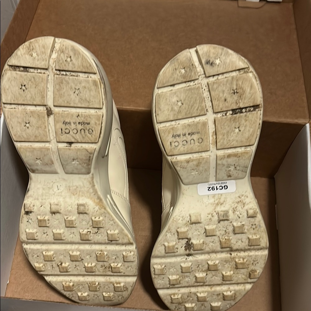 Gucci Cream Sneakers with Signature logo Detail rhyton sneakers 7.5 (9W) - Picture 4 of 5